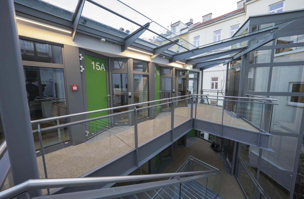 Smart Nano Living - Wien Hauptbahnhof - Self Check-In Bagian luar foto